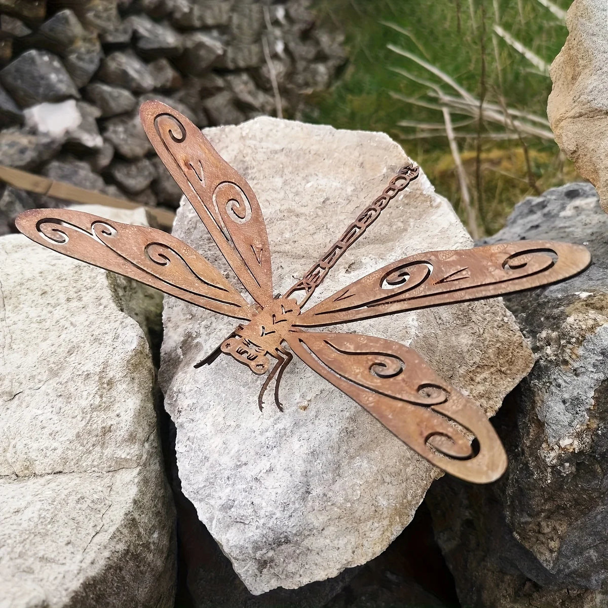 Rustic Metal Dragonfly Garden Statue